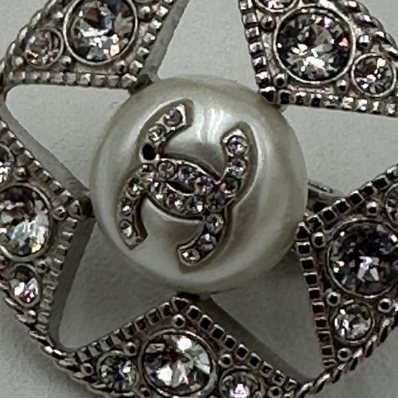 CHANEL Crystal Earrings - Picture 4 of 14